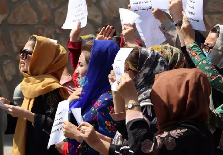Protesta de mujeres afganas este viernes en Kabul. Foto: EFE