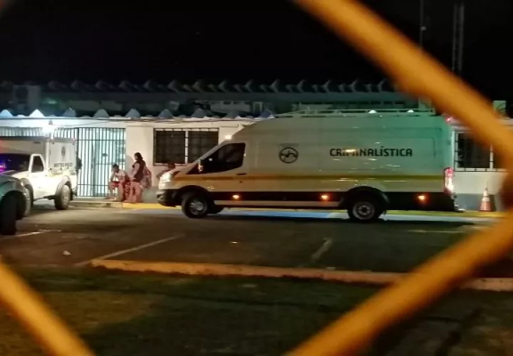Amigos y familiares de la víctima lo trasladaron al centro médico Hogar de La Esperanza en Veracruz, donde falleció minutos después de su ingreso. Foto: Eric Montenegro