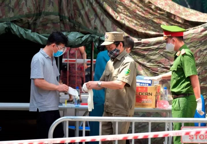 Vietnam suma más de 742,000 contagios de covid-19. Foto: EFE