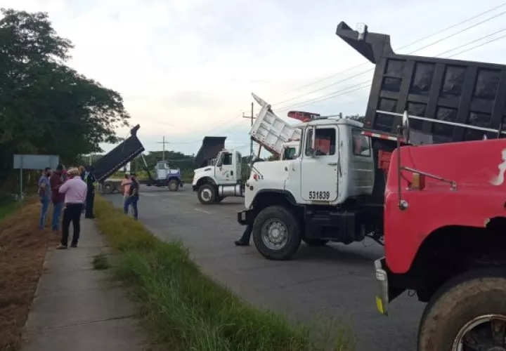 Rubén Darío Ríos, dirigente de los camioneros, precisó que desde que inició la pandemia son pocos los proyectos en los que han podido trabajar, sin embargo, las deudas con los bancos se mantienen. Foto: Thays Domínguez