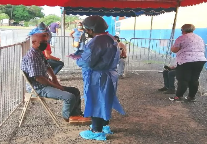En la región de Azuero, el 85% de la población cuenta con su esquema completo de vacunación, destacaron las autoridades de salud. Foto: Thays Domínguez