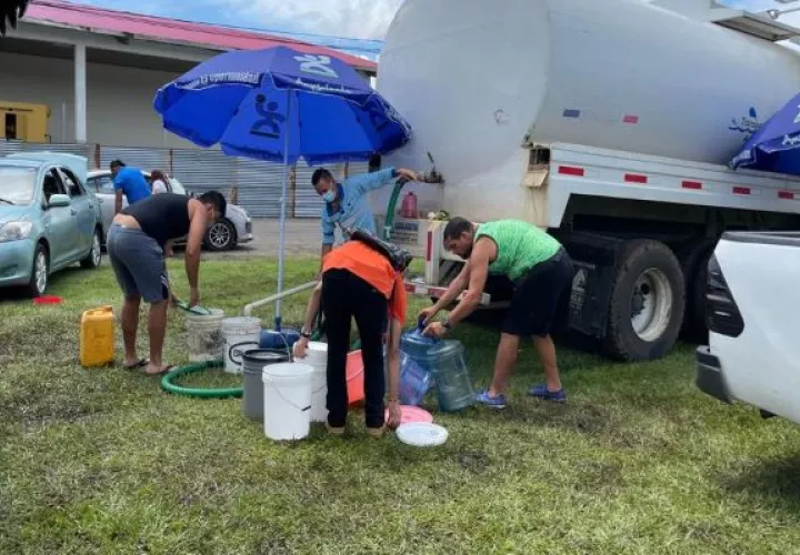 Más de 60 mi personas se han visto afectadas por la contaminación con hidrocarburo de la potabilizadora de Bongo. Foto: Mayra Madrid 