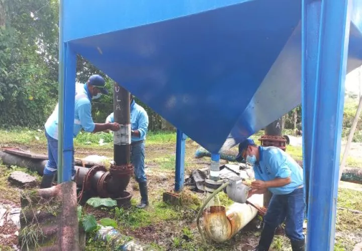 La contaminación inició en la toma de agua cruda del Río Macho de Monte que abastece a la planta potabilizadora de Bongo en el distrito de Bugaba. Foto: Mayra Madrid