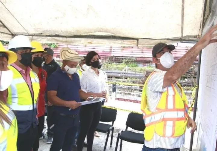  Inspección de la construcción del Centro de Salud de Las Mañanitas. Foto: Cortesía