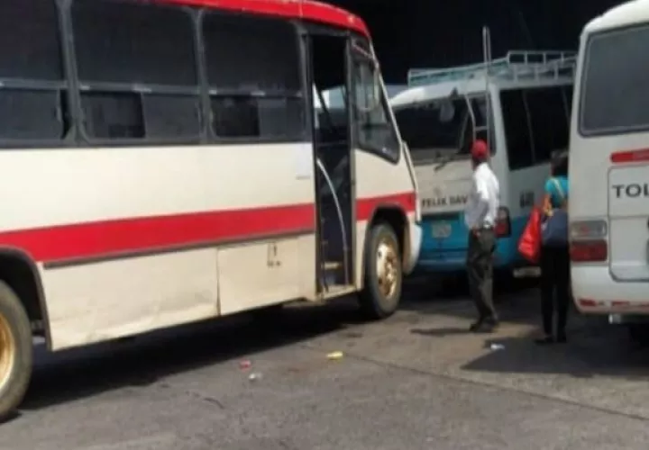 Unos 1,500 usuarios se vieron afectados con la paralización de dos horas en el transporte. Foto: Archivo