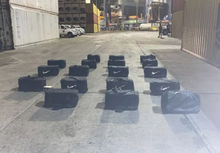 En Colón la sustancia ilícita fue encontrada en 18 maletines. Foto: Ministerio Público