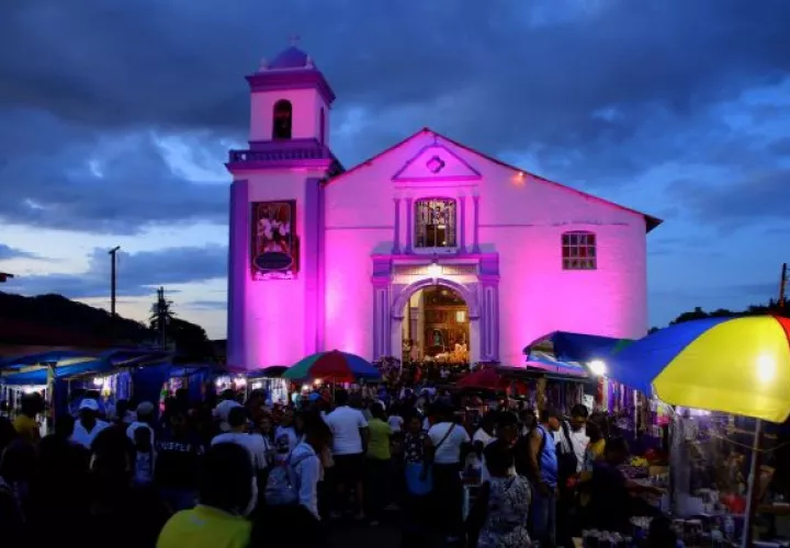 Ángel Pinillo, cura párroco de la Iglesia de San Felipe de Portobelo, manifestó que se ha delimitado el aforo y el ingreso de los peregrinos al santuario, por el tema de la pandemia. Foto: Archivo