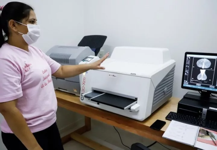 Solo 3 de cada 10 mujeres reconocen a la mamografía como método de detección temprana efectiva. Foto: EFE / Nathalia Aguilar