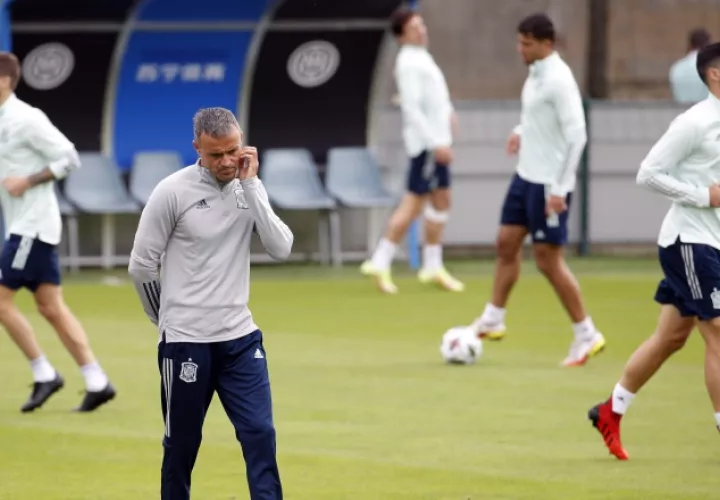 El entrenador de España, Luis Enrique, dijo que las figuras de Francia no harán que cambie su planteamiento de juego. Foto: EFE