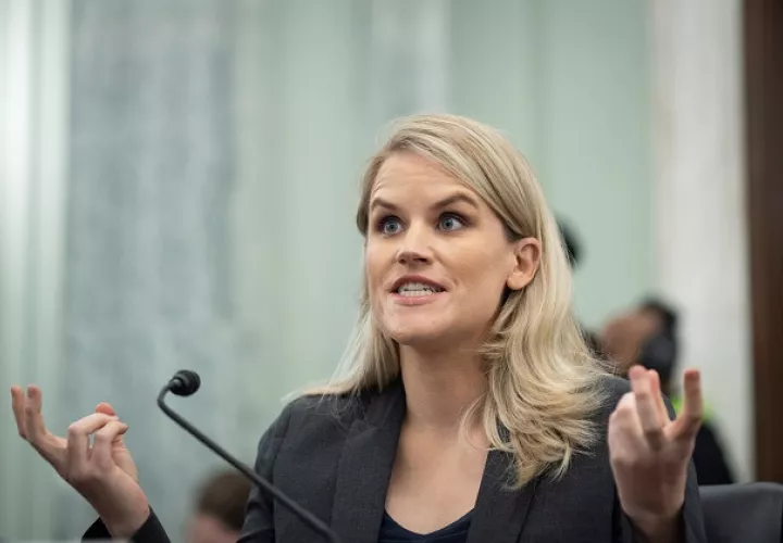 Frances Haugen  comparece este martes ante el subcomité de la Cámara Alta después de las filtraciones que ella misma hizo en los últimos días al diario The Wall Street Journal. Foto: EFE