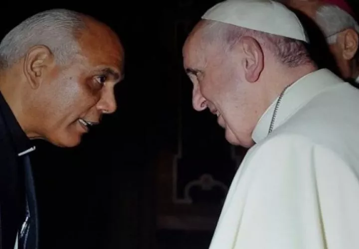 Monseñor Rómulo Aguilar tuvo la oportunidad de encontrarse en varias ocasiones con el papa Francisco. Foto: Cortesía