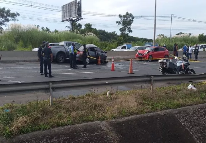 Investigan las causas de este accidente de tránsito. Foto: Eric Montenegro