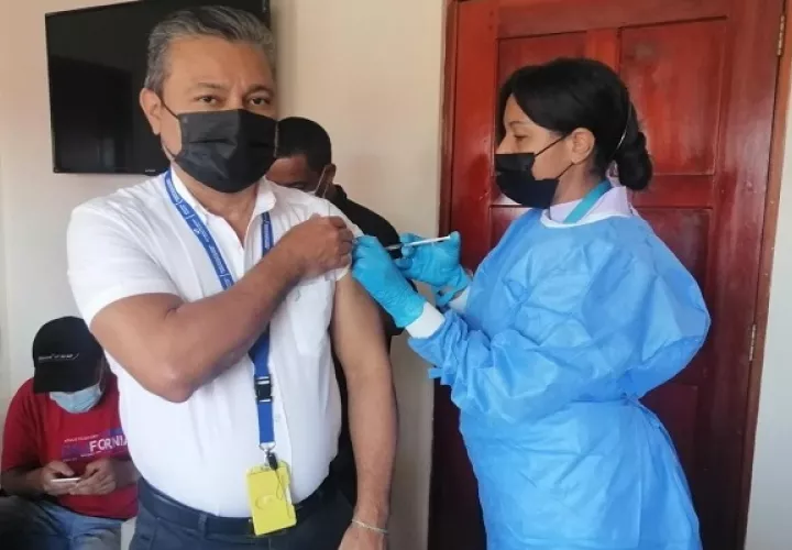 El uso de la mascarilla podría flexibilizarse en diciembre. Foto: Cortesía Minsa