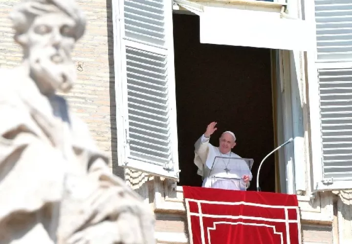 El papa Francisco pidió que la comunidad internacional alcance un acuerdo compartido en el tema de migración. Foto: EFE