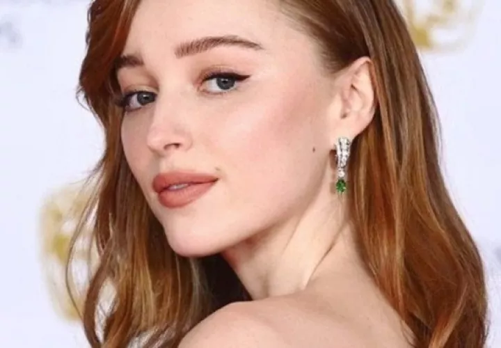 Phoebe Dynevor. Foto: Instagram