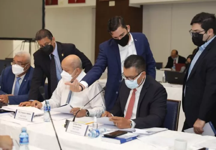 Para aprobar los primeros bloques se instaló una mesa técnica. 