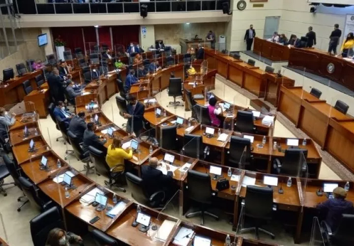 Pleno de la Asamblea Nacional aprobó las reformas electorales. Foto: Víctor Arosemena