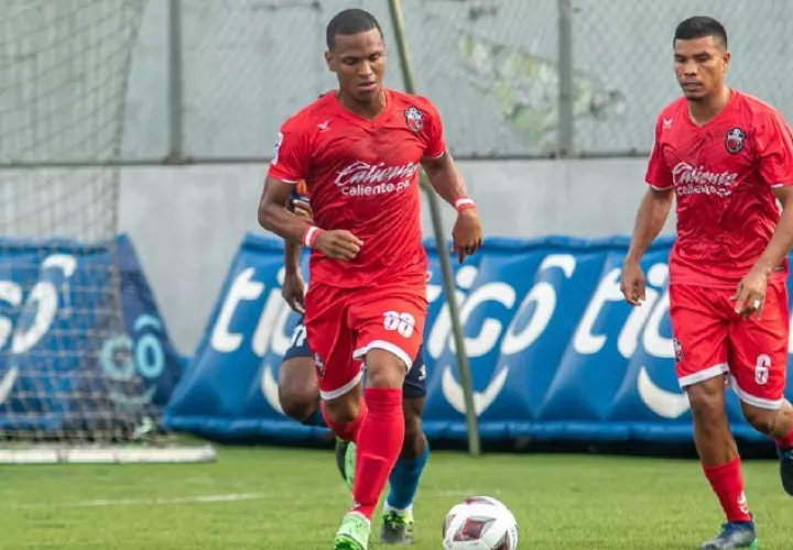 'Chino' Pereira y Martín Gómez del Sanfra. Foto:LPF