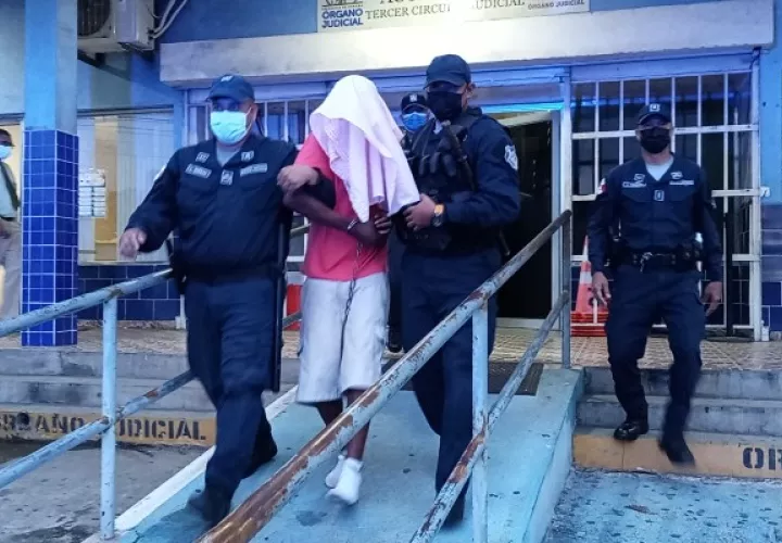 Los cargos en contra de Elías Ruíz (Alias Memín) surgen tras asesinar a machetazos, el 13 de octubre a Katerine Tatiana Corella, de 34 años.  Foto: Eric Montenegro