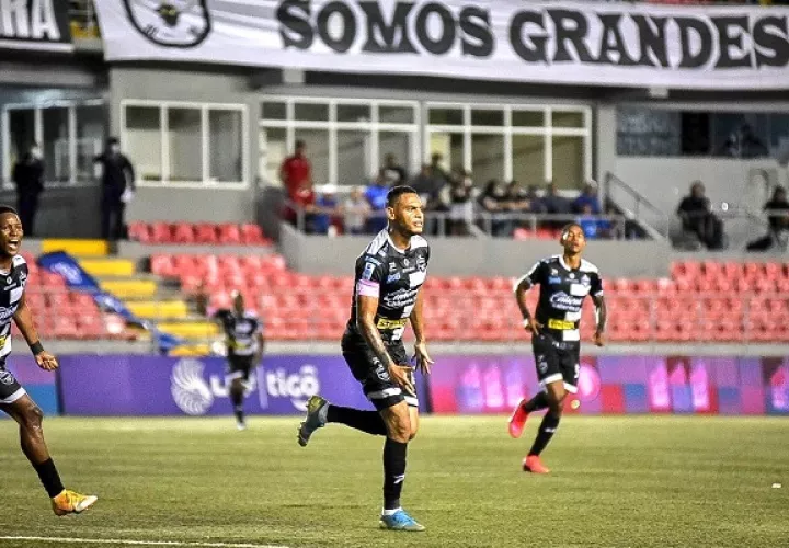 Tauro salió vencedor del clásico nacional ante el Plaza Amador en la pasada jornada. Foto Cortesía: @TauroFC