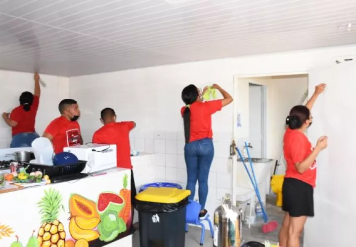 Los voluntarios han realizado todo tipo de trabajos sociales en beneficio de la población. Foto: Cortesía Mides