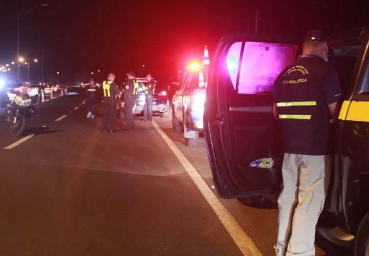 Testigos confirmaron que conductores de otros vehículos también se vieron involucrados en este accidente. Foto: Eric Monetenegro