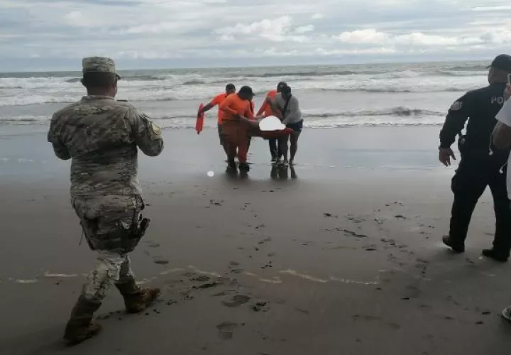 La estadística general precisa que este año en la provincia de Chiriquí han fallecido por inmersión un total de 33 personas, de las cuales cuatro de ellas se han registrado en playa La Barqueta. Foto: José Vásquez