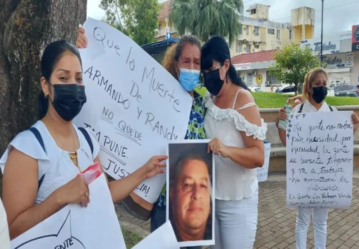 Los familiares del empresario norteamericano y del piloto panameño exigen celeridad en las investigaciones. Foto: Mayra Madrid