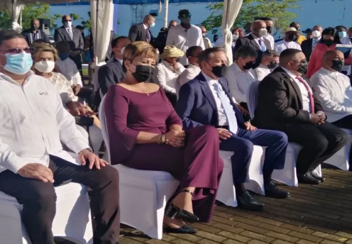 El presidente Laurentino Cortizo participó de los actos protocolares del 5 de noviembre en la provincia de Colón. Foto: Diomedes Sánchez
