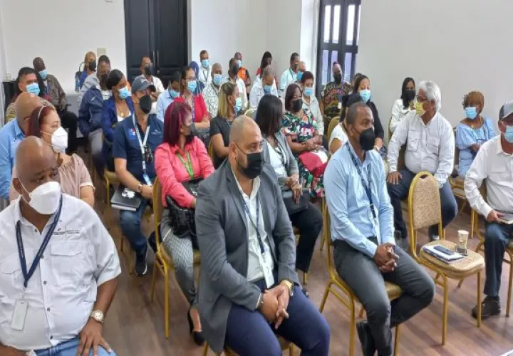 La denuncia sobre las nuevas invasiones fue expuesta en medio de la reunión de la Junta Técnica de la provincia de Colón. Foto: Diomedes Sánchez
