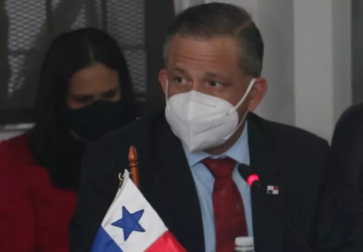 El ministro Rognoni explicó que para el ciclo 2021-2022 se tramitan 13.4 millones de dólares para este grano. Foto: Cortesía