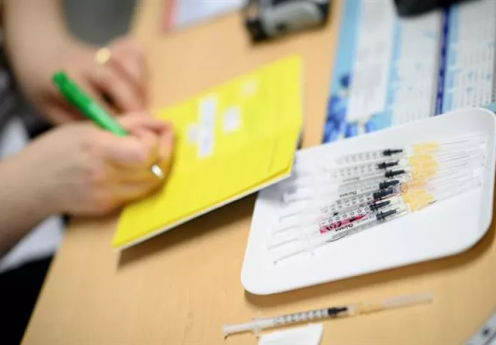 Varias dosis de vacuna de Pfizer en Austria. Foto: EFE