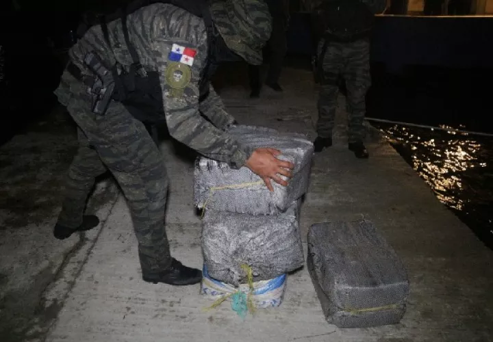Captura a hondureños con presunta droga en un velero. Foto: Cortesía Minsa