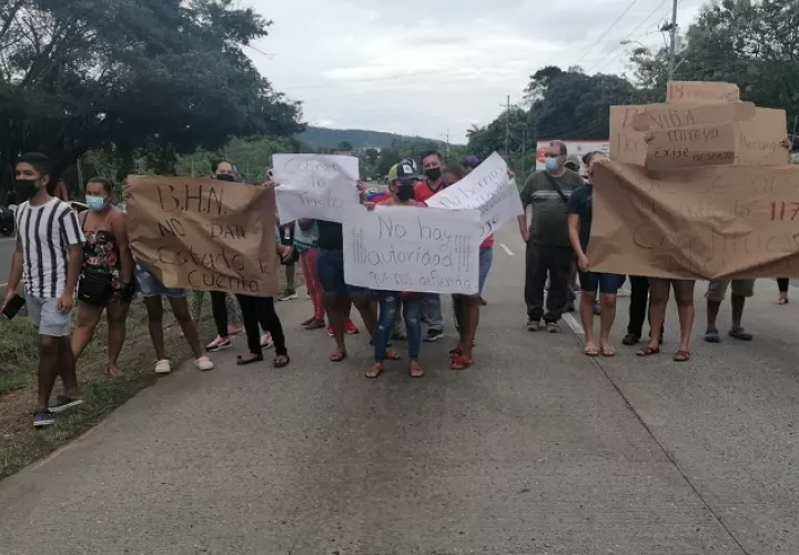 Rechazan el pago de los intereses fijados por el BHN. Foto: Eric A. Montenegro