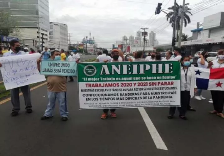 Funcionarios exigen al Gobierno Nacional el pago de bonos navideños. Foto: Grupo Epasa