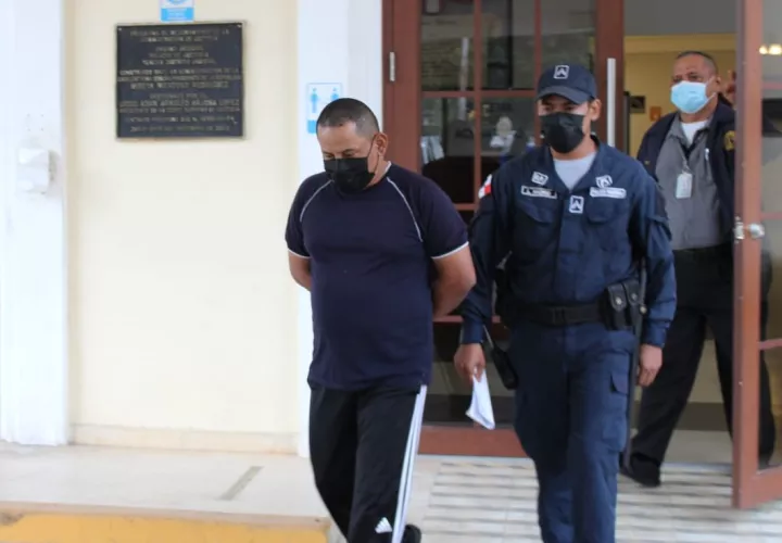 El acusado fue trasladado al centro penal masculino en el distrito de David. Foto: Mayra Madrid 