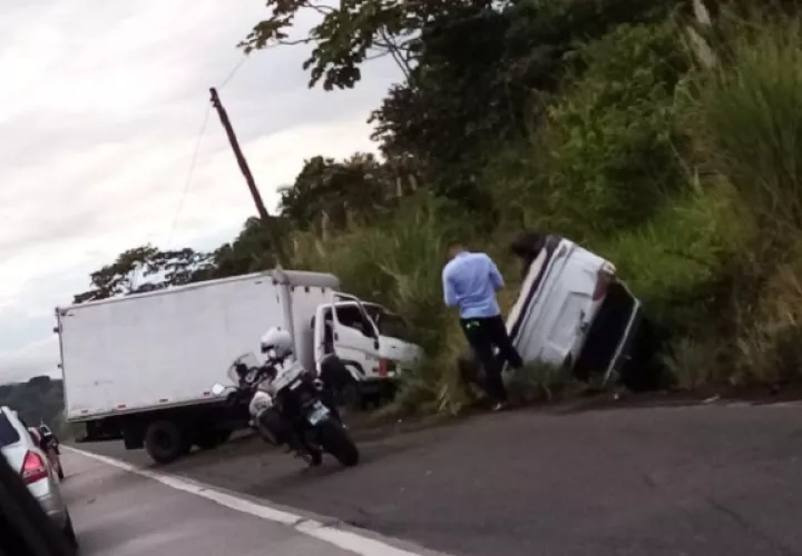 El accidente de José Calderón fue en la Vía centenario. 