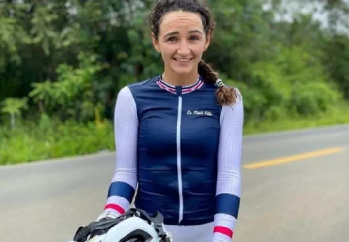 Lea Riccoboni en una prueba de ciclismo. Foto: Cortesía