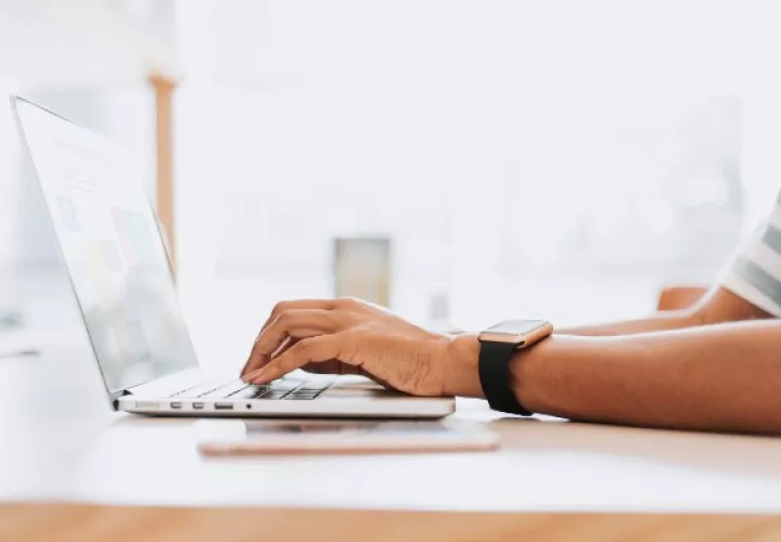 man-working-his-laptop_1.jpg