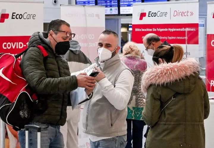 La pasada medianoche entraron en vigor las restricciones para los viajeros procedentes de la región sudáfricana a Alemania. Foto: EFE