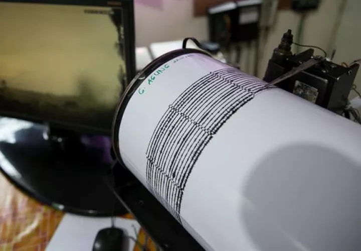 Imagen de archivo de un sismógrafo. Foto: EFE