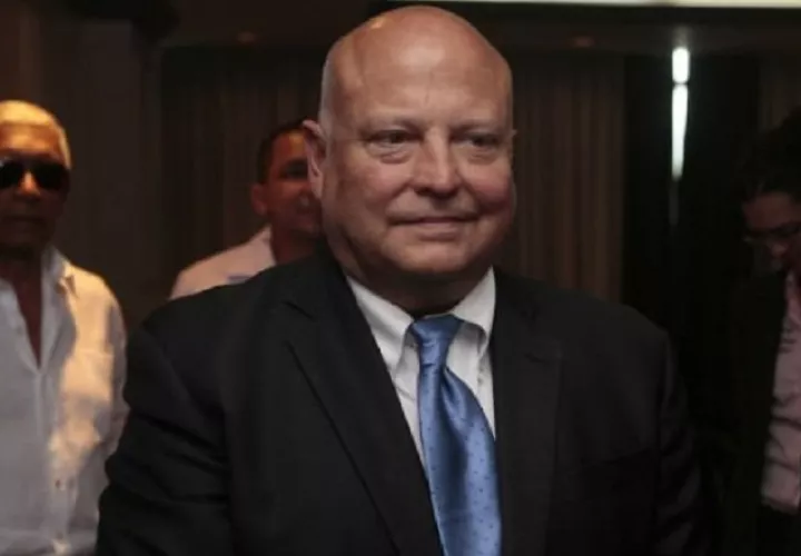 El empresario Richard Fifer fue condenado por el delito de estafa agravada cometido en contra de Gold Dragon Capital Management. 