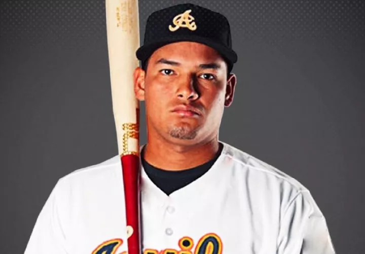 Rodrigo Vigil juega con las Águilas Cibaeñas. Foto: @aguilascibaenas