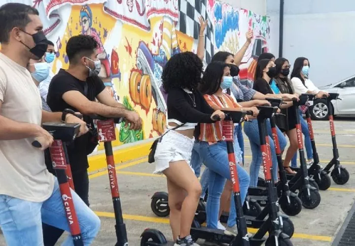 Muchos ciudadanos ven el scooter como un transporte favorable. Foto / Chiva Scooters.