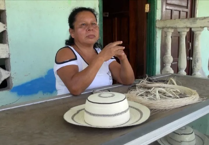 El sombrero se confecciona en el distrito de La Pintada.