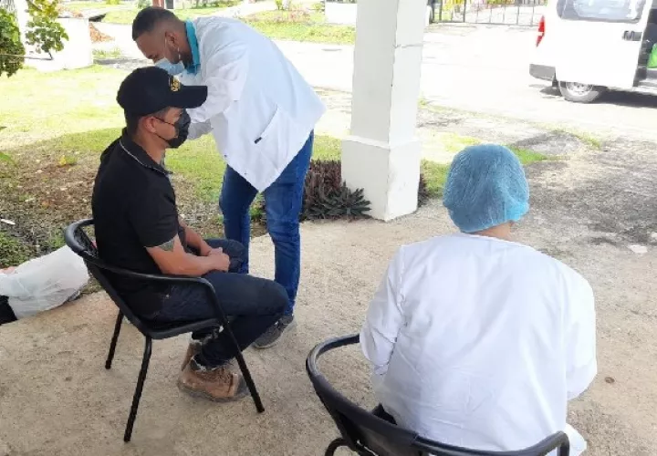La dosis de refuerzo se aplicará mediante la Operación PanavaC-19  en todo los centros de vacunación habilitados. Foto: Cortesía Minsa