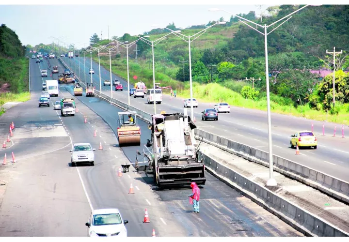 La autopista Arraiján-La Chorrera ha sido el centro de muchas controversias durante los años. Foto: Archivo