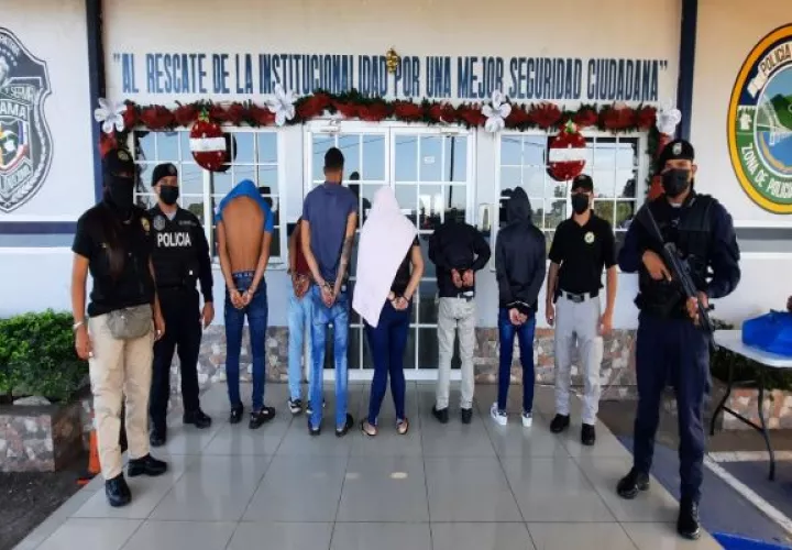 Las diligencias de allanamiento fueron dirigidas por funcionarios del Ministerio Público con apoyo de unidades policiales. Foto: Eric Montenegro