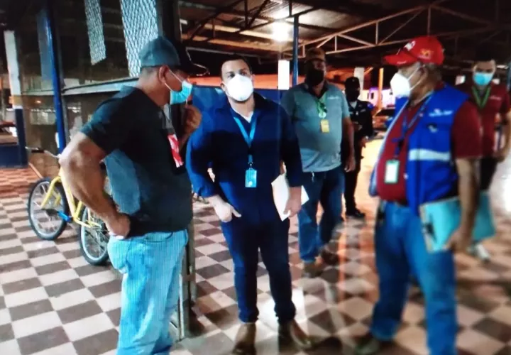 Se vienen realizando operativos de vigilancia sanitaria en Herrera. Foto: Thays Domínguez