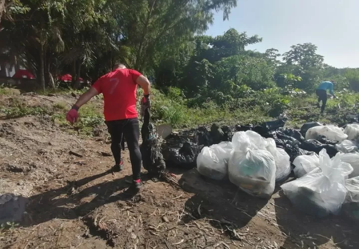 basura-claro-jornada.jpg